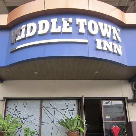 Middle Town Inn Bacolod Dış mekan fotoğraf