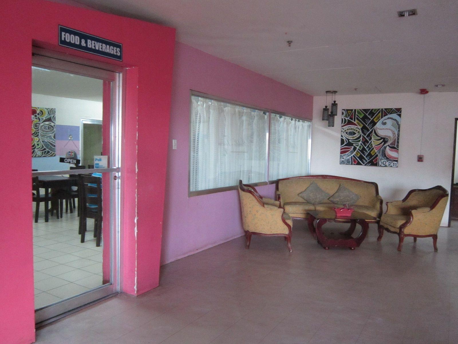 Middle Town Inn Bacolod Dış mekan fotoğraf