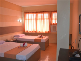 Middle Town Inn Bacolod Dış mekan fotoğraf